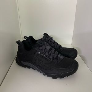 Merrell hiking shoes. Size 9,5